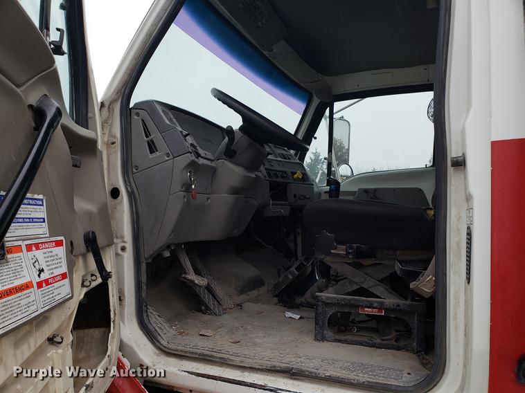 image for item AN9474 2000 Sterling L-Line ready mix truck