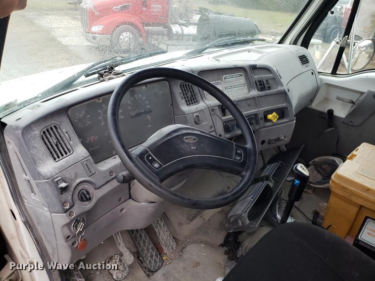 image for item AN9474 2000 Sterling L-Line ready mix truck