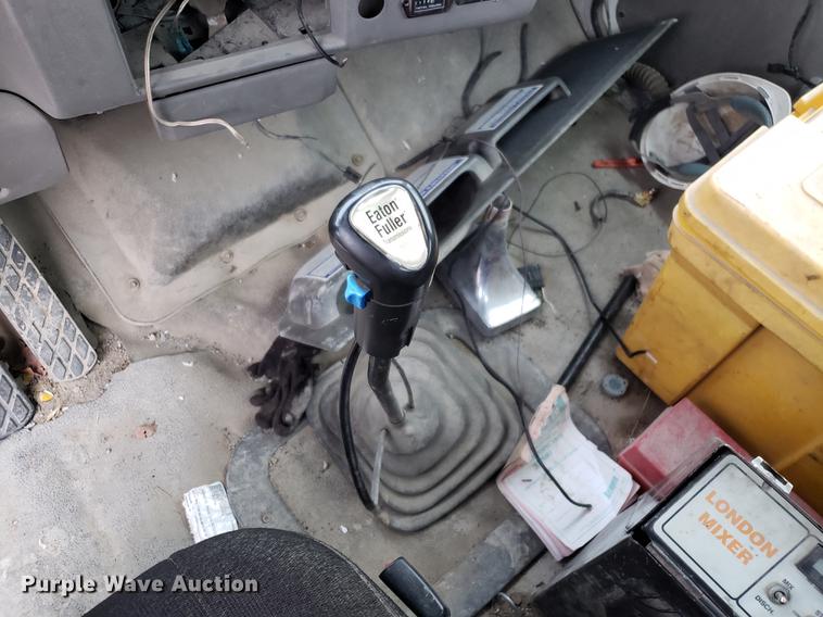 image for item AN9474 2000 Sterling L-Line ready mix truck