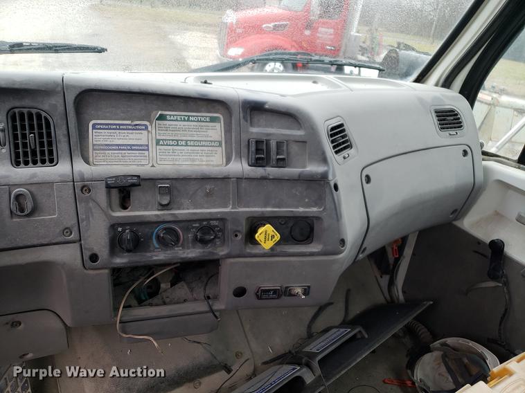 image for item AN9474 2000 Sterling L-Line ready mix truck