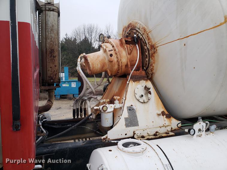 image for item AN9474 2000 Sterling L-Line ready mix truck