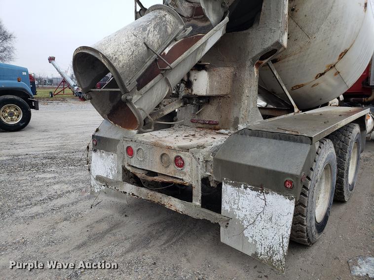 image for item AN9474 2000 Sterling L-Line ready mix truck