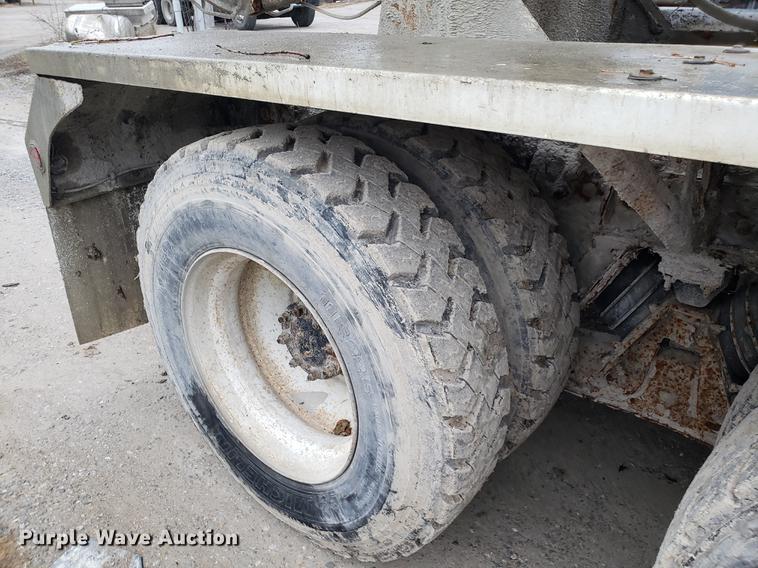 image for item AN9474 2000 Sterling L-Line ready mix truck