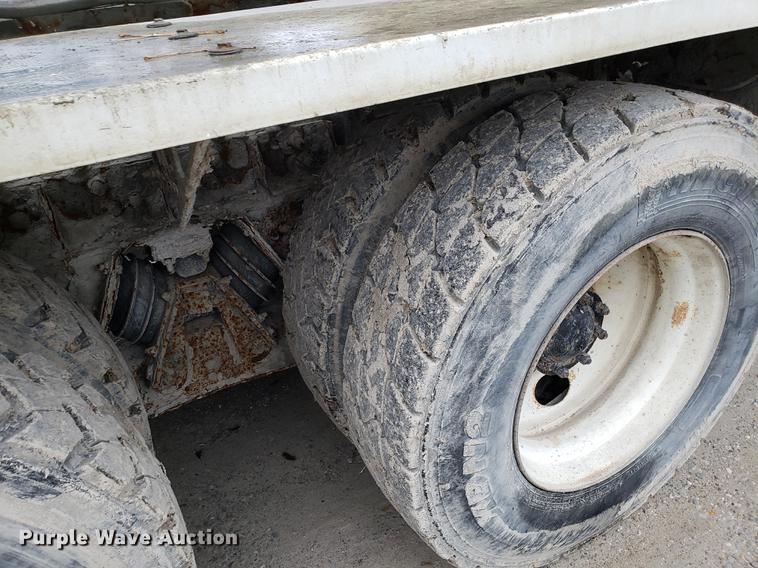 image for item AN9474 2000 Sterling L-Line ready mix truck