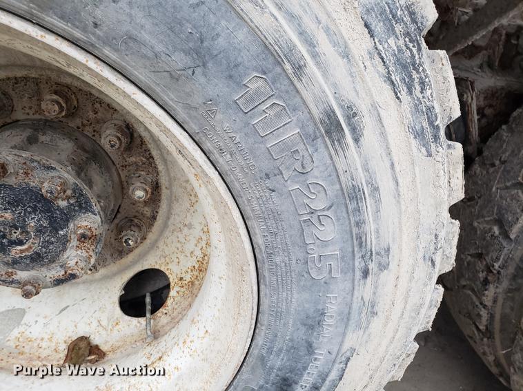 image for item AN9474 2000 Sterling L-Line ready mix truck