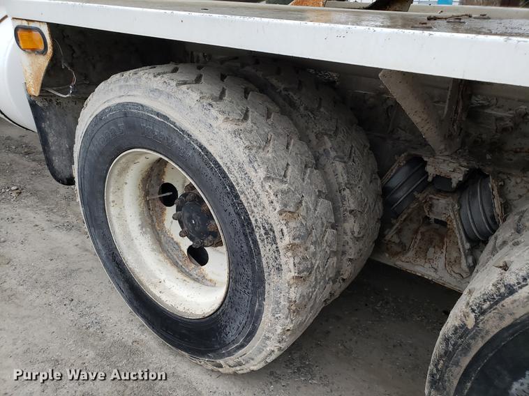 image for item AN9474 2000 Sterling L-Line ready mix truck