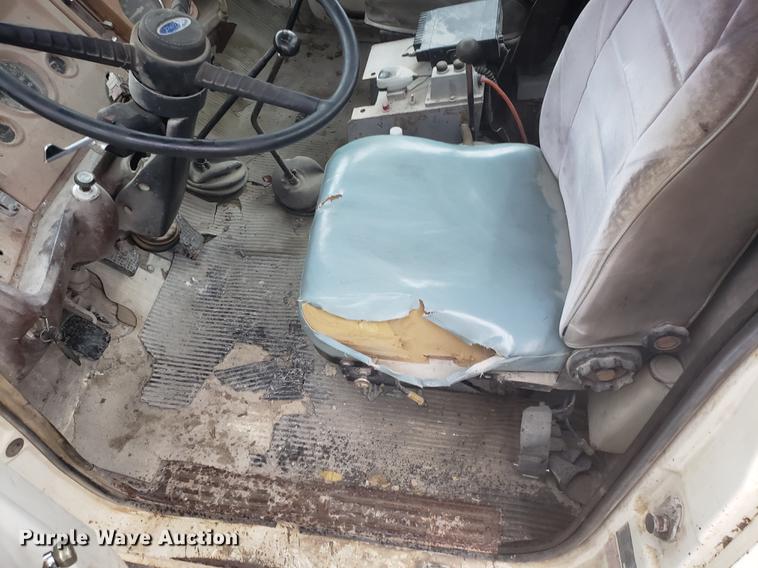 image for item AN9475 1979 Ford 800 ready mix truck