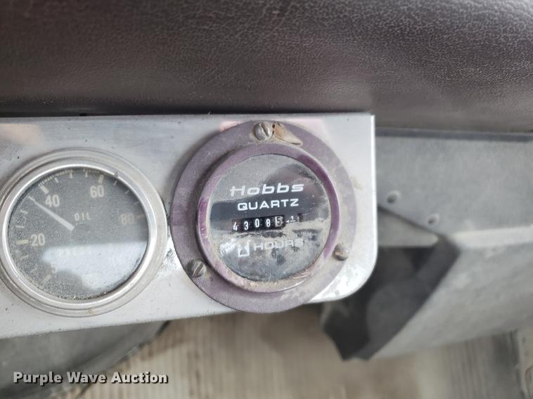 image for item AN9475 1979 Ford 800 ready mix truck