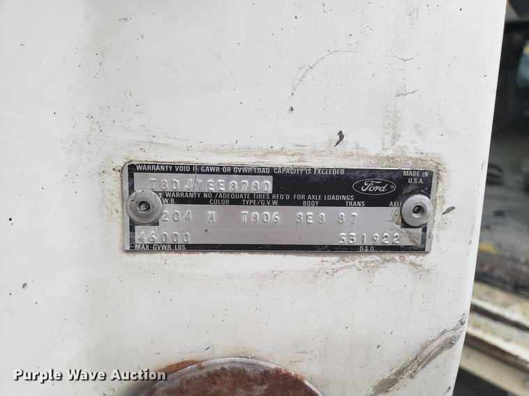 image for item AN9475 1979 Ford 800 ready mix truck