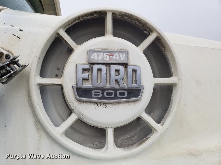 image for item AN9475 1979 Ford 800 ready mix truck