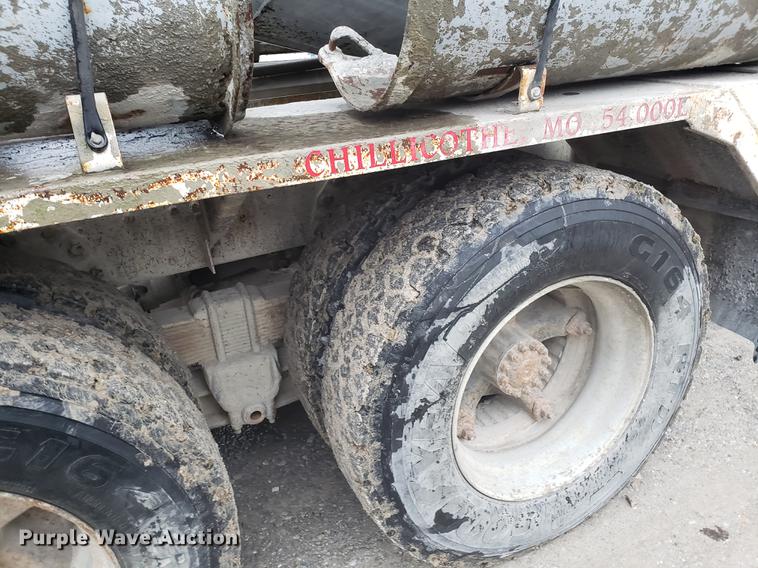 image for item AN9475 1979 Ford 800 ready mix truck