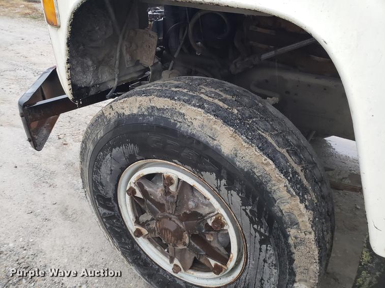 image for item AN9475 1979 Ford 800 ready mix truck