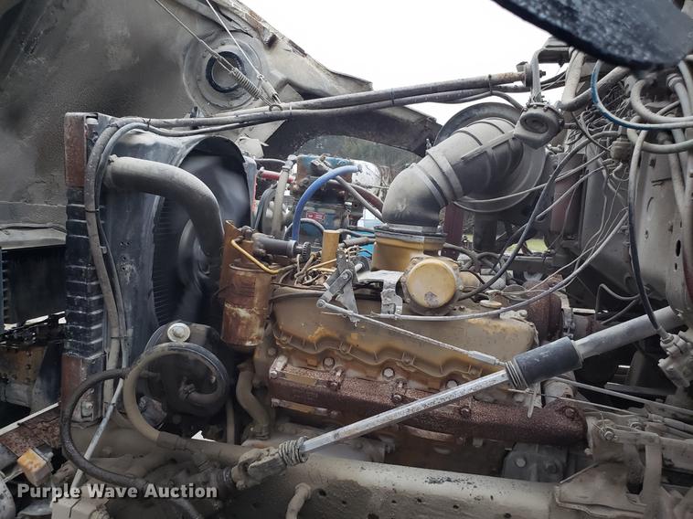 image for item AN9475 1979 Ford 800 ready mix truck