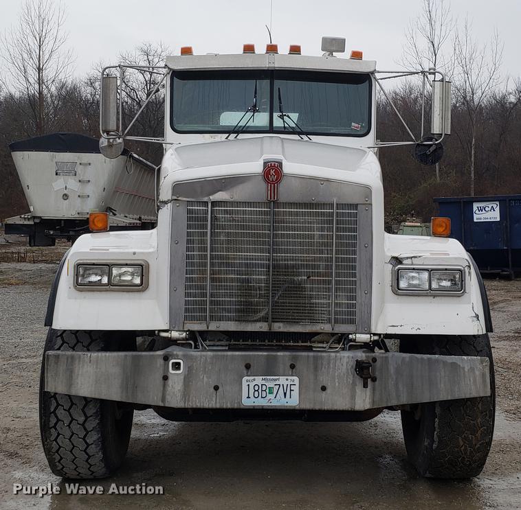 image for item AN9477 1988 Kenworth W900 ready mix truck