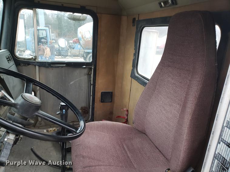 image for item AN9477 1988 Kenworth W900 ready mix truck