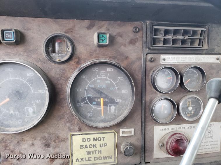 image for item AN9477 1988 Kenworth W900 ready mix truck