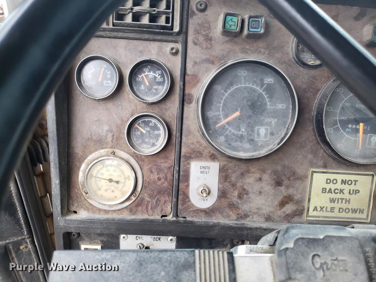 image for item AN9477 1988 Kenworth W900 ready mix truck