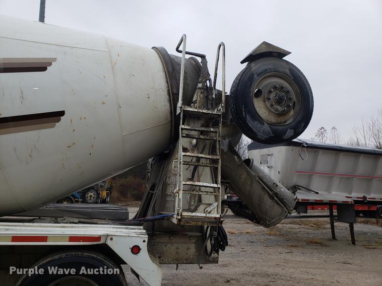 image for item AN9477 1988 Kenworth W900 ready mix truck