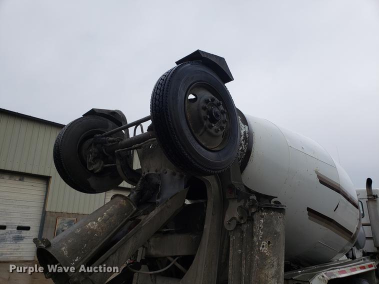 image for item AN9477 1988 Kenworth W900 ready mix truck