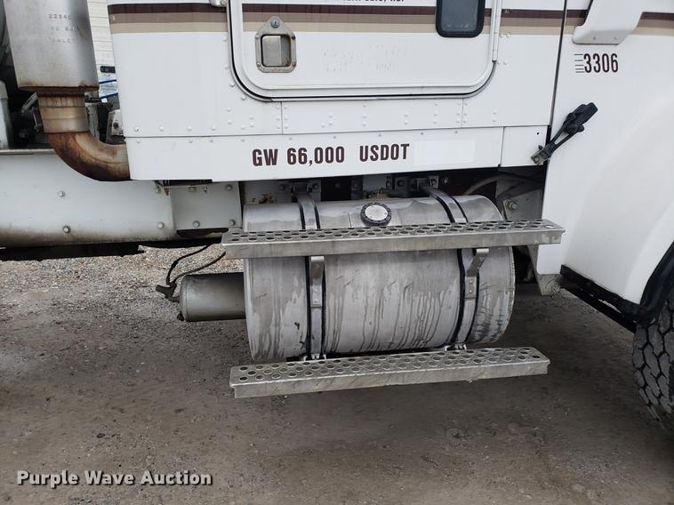 image for item AN9477 1988 Kenworth W900 ready mix truck