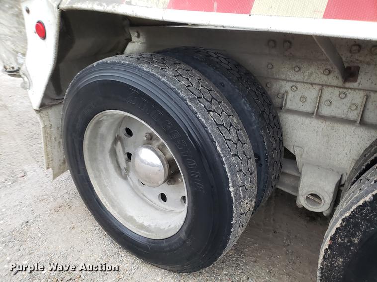 image for item AN9477 1988 Kenworth W900 ready mix truck