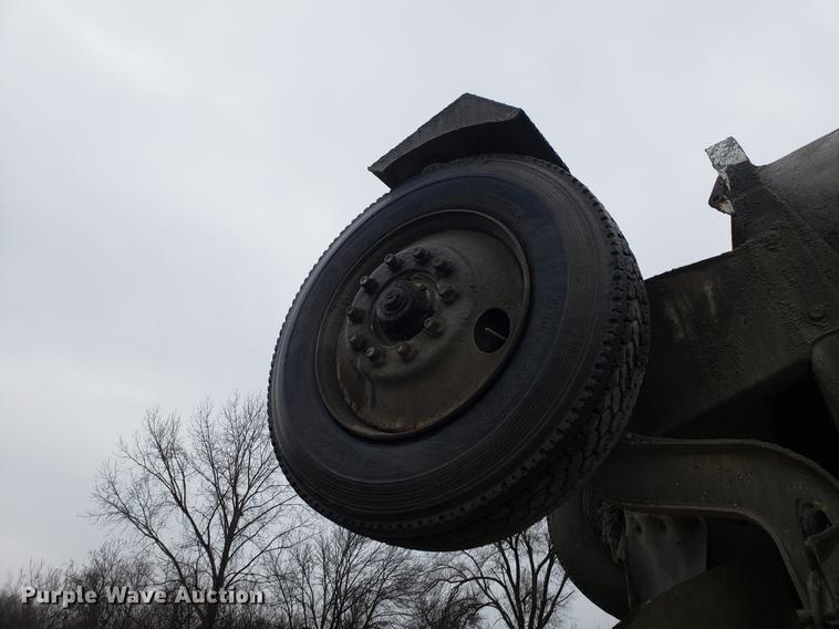 image for item AN9477 1988 Kenworth W900 ready mix truck