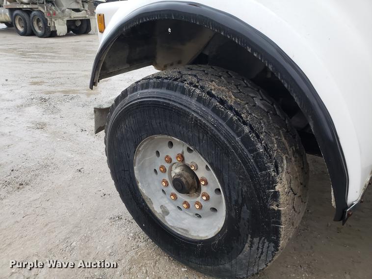 image for item AN9477 1988 Kenworth W900 ready mix truck