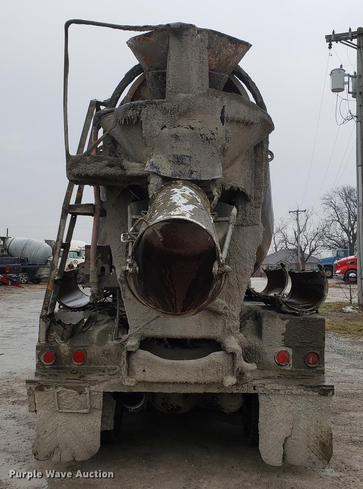 image for item AN9480 1976 Ford 8000 ready mix truck