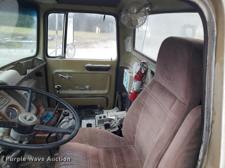 image for item AN9480 1976 Ford 8000 ready mix truck