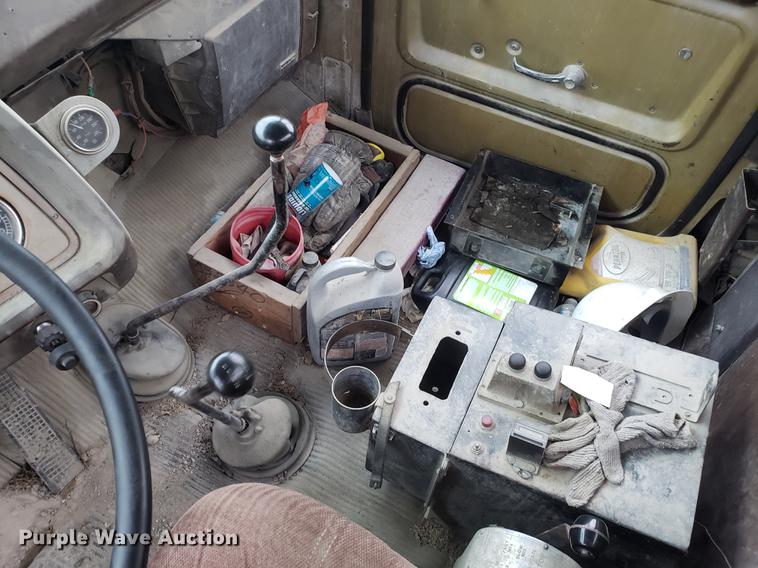 image for item AN9480 1976 Ford 8000 ready mix truck