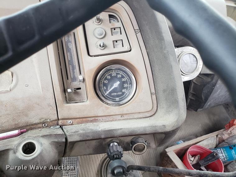 image for item AN9480 1976 Ford 8000 ready mix truck