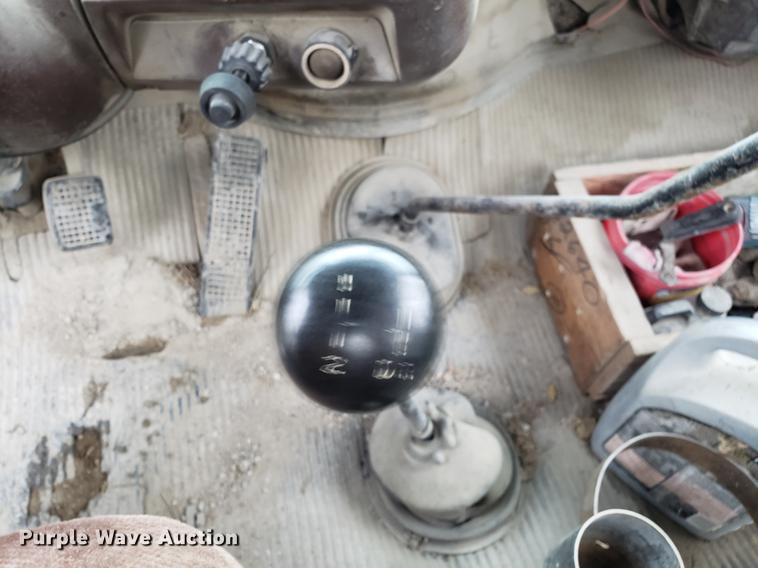 image for item AN9480 1976 Ford 8000 ready mix truck