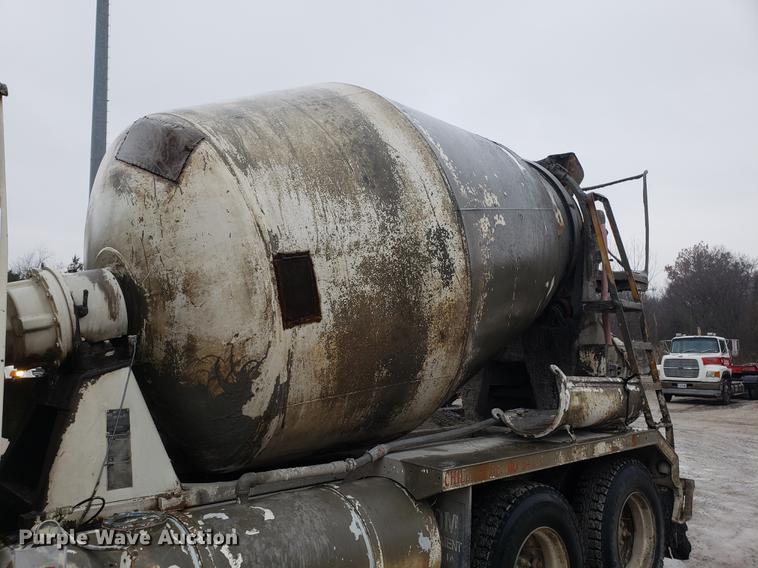 image for item AN9480 1976 Ford 8000 ready mix truck