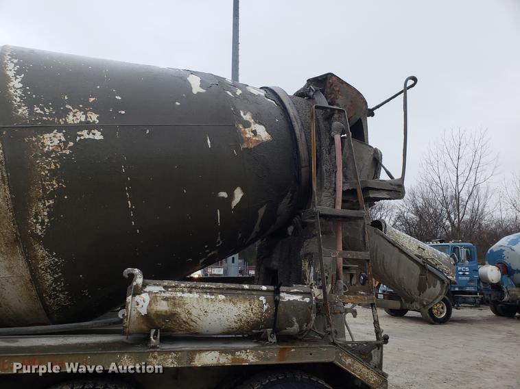 image for item AN9480 1976 Ford 8000 ready mix truck