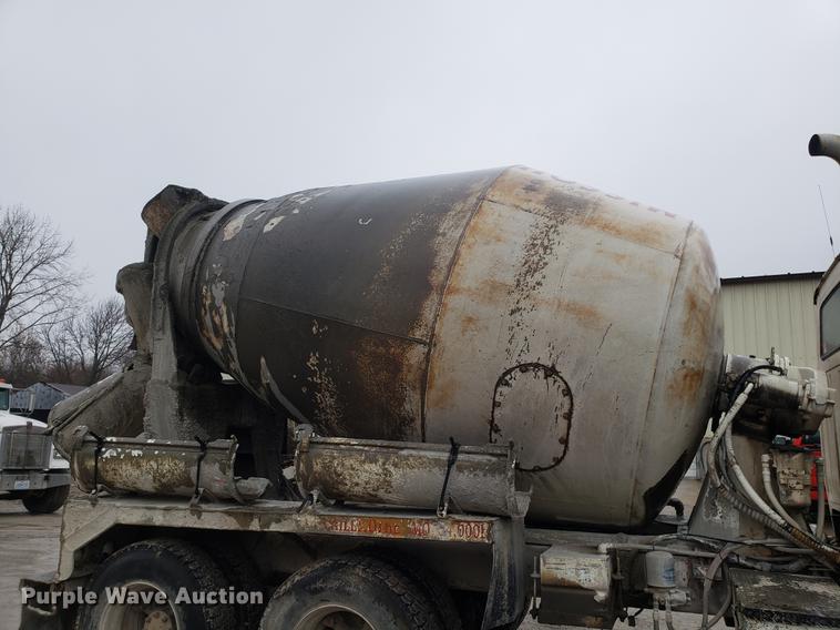 image for item AN9480 1976 Ford 8000 ready mix truck