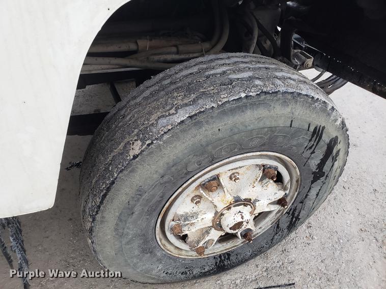 image for item AN9480 1976 Ford 8000 ready mix truck