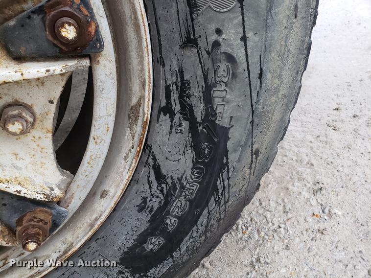 image for item AN9480 1976 Ford 8000 ready mix truck