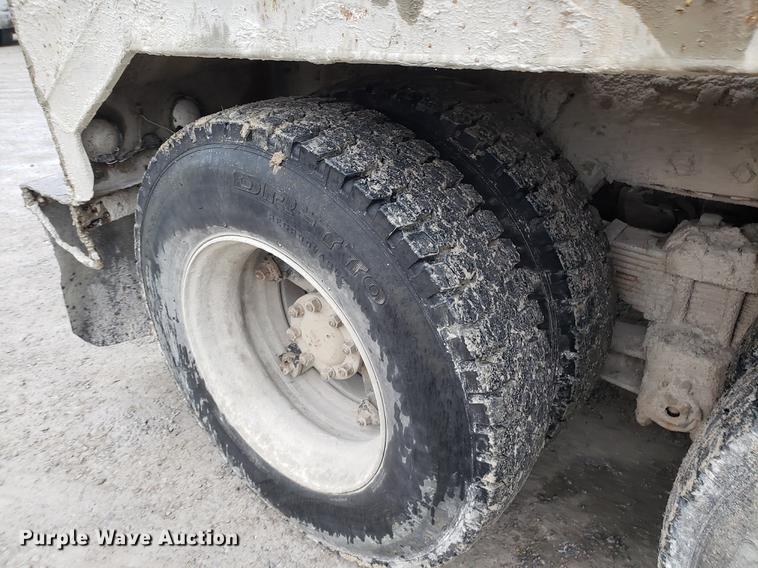 image for item AN9480 1976 Ford 8000 ready mix truck