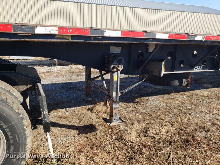image for item AN9482 2005 Transcraft TL-2000 flatbed trailer