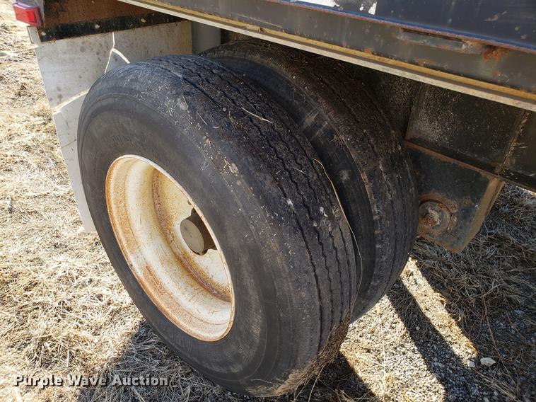 image for item AN9482 2005 Transcraft TL-2000 flatbed trailer