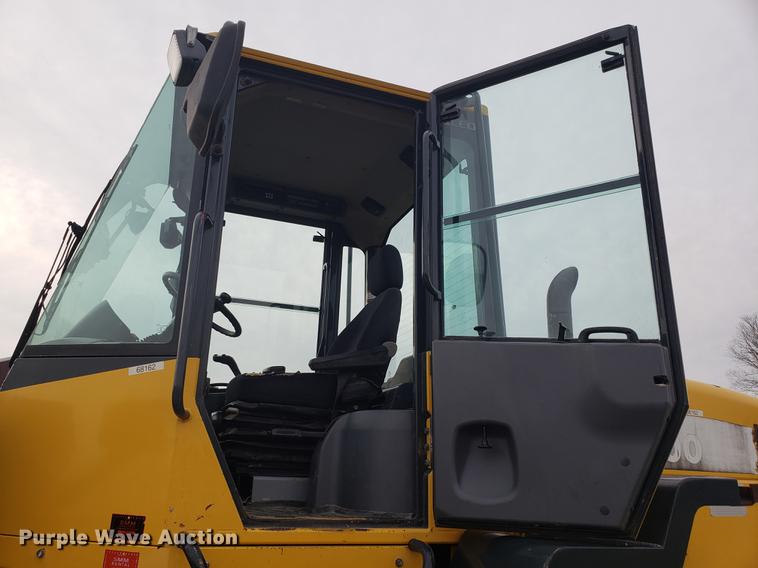image for item AN9483 2006 Komatsu WA200-5 wheel loader