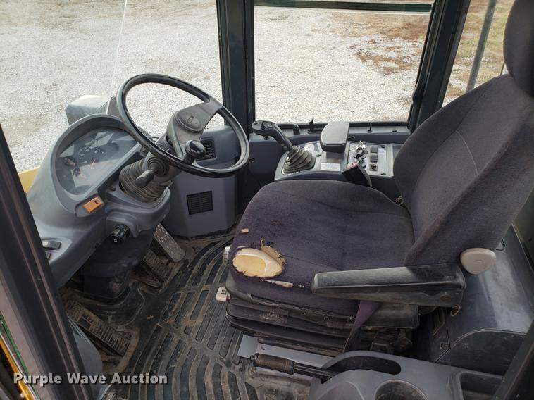 image for item AN9483 2006 Komatsu WA200-5 wheel loader