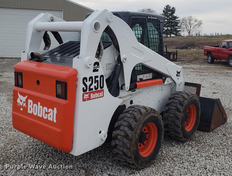 image for item AN9485 2006 Bobcat S250 skid steer
