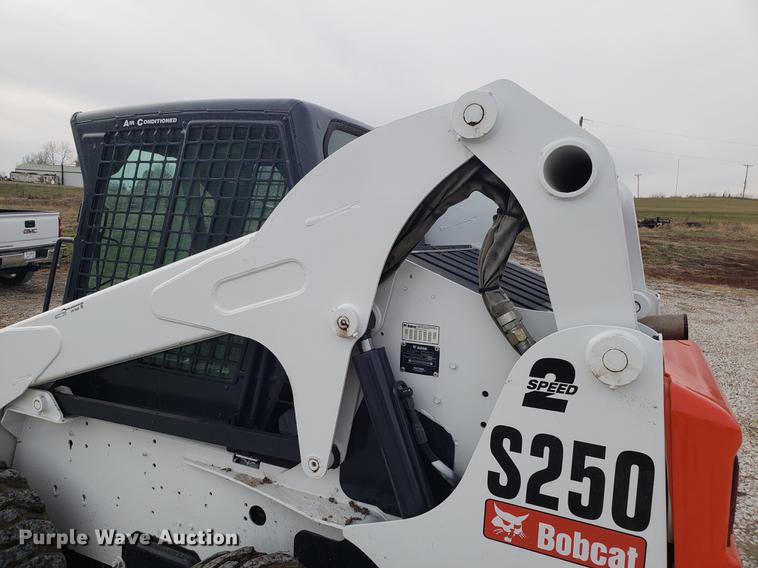 image for item AN9485 2006 Bobcat S250 skid steer