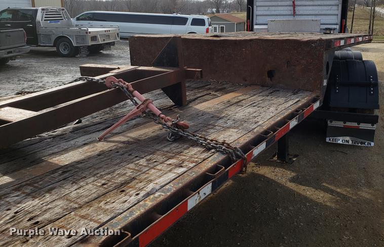 image for item AN9486 2004 Transcraft DTL-2100 drop deck trailer