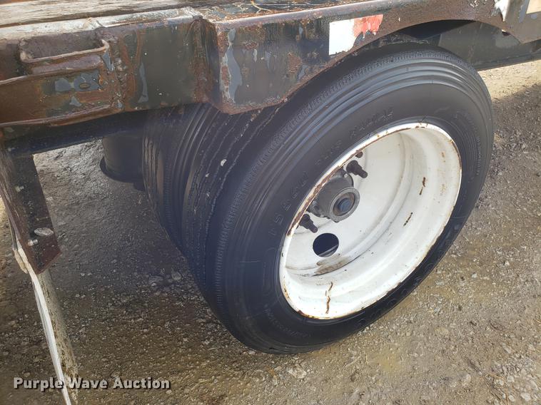 image for item AN9486 2004 Transcraft DTL-2100 drop deck trailer