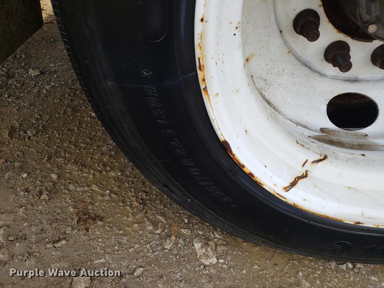 image for item AN9486 2004 Transcraft DTL-2100 drop deck trailer