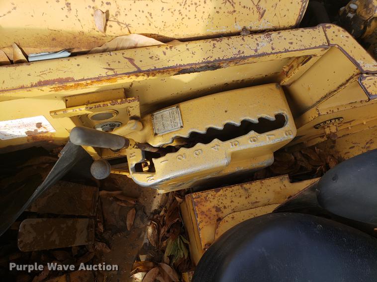 image for item AN9487 Caterpillar 627 dual engine conventional scraper