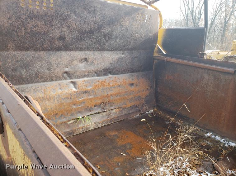 image for item AN9487 Caterpillar 627 dual engine conventional scraper