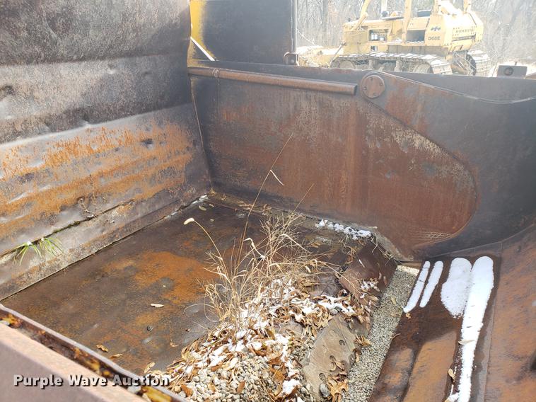 image for item AN9487 Caterpillar 627 dual engine conventional scraper